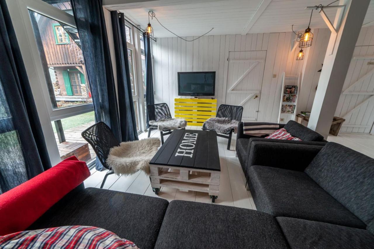 Gosciniec Szuwary Apartment ครูติน ภายนอก รูปภาพ